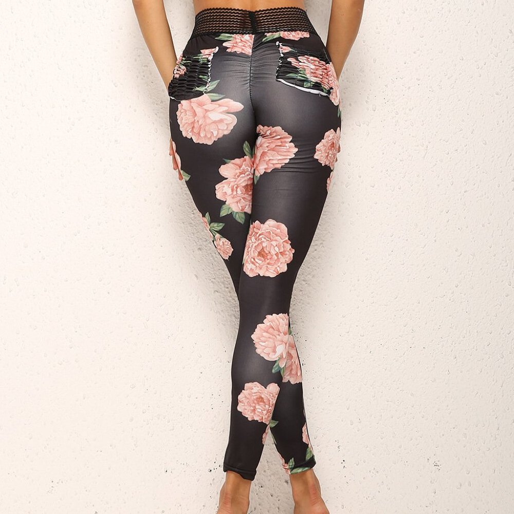 NWT Sexy Floral Scrunch Back Leggings - Picture 3 of 5